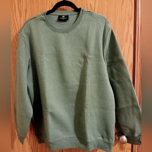 H&M Green crewneck relaxed fit sweatshirt L/XL